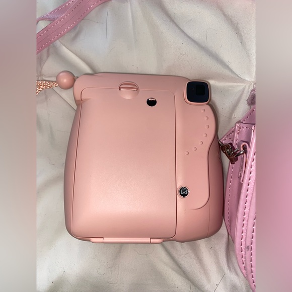 Insta Mini 8 Camera - Picture 3 of 10